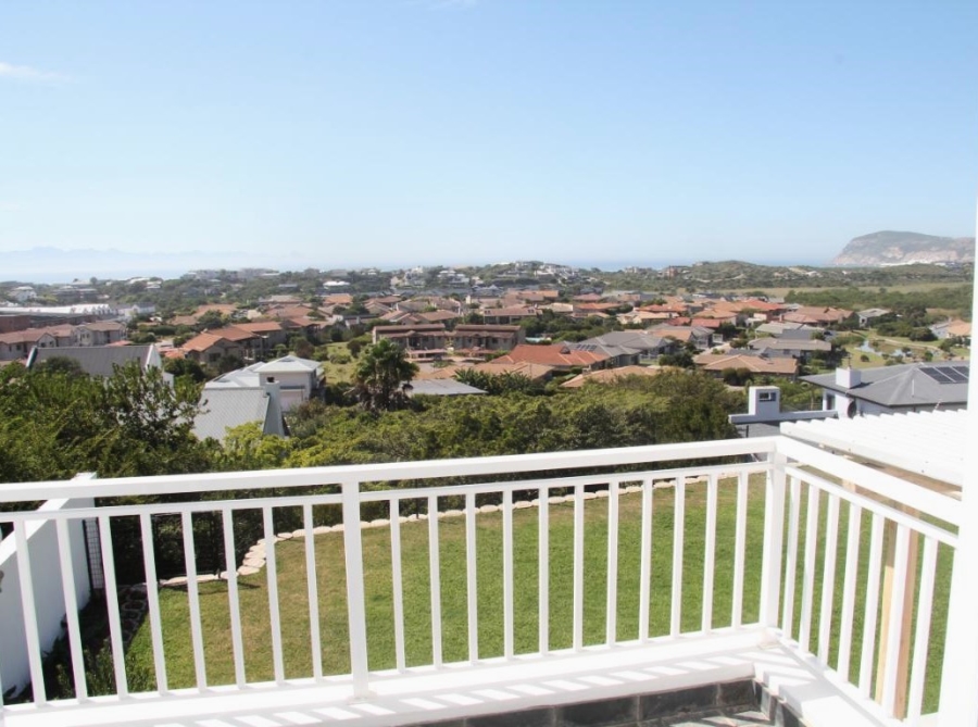 5 Bedroom Property for Sale in Whale Rock Western Cape